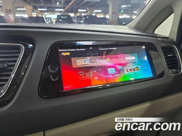 Kia Canival 2019 — photo 33