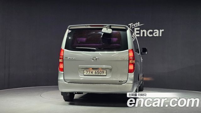 Hyundai Starex 2011 — photo 4