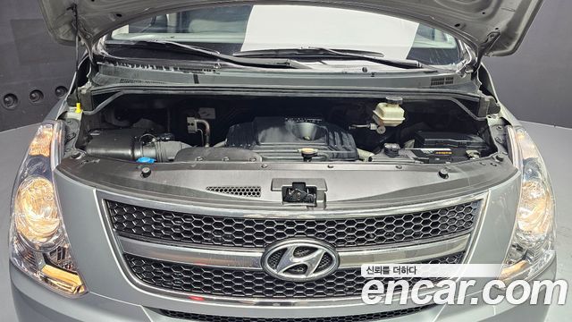Hyundai Starex 2011 — photo 6