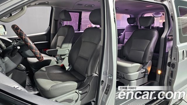 Hyundai Starex 2011 — photo 10