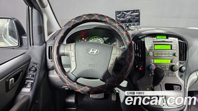 Hyundai Starex 2011 — photo 12