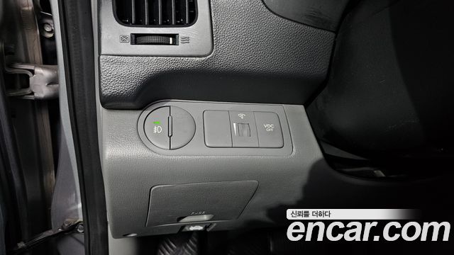Hyundai Starex 2011 — photo 17