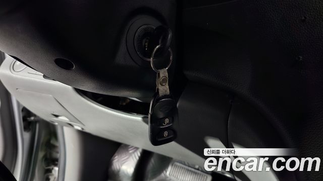 Hyundai Starex 2011 — photo 19