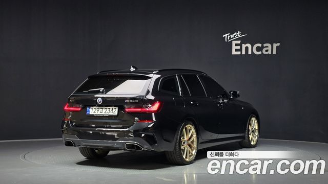 BMW 3-Series 2022 — photo 2