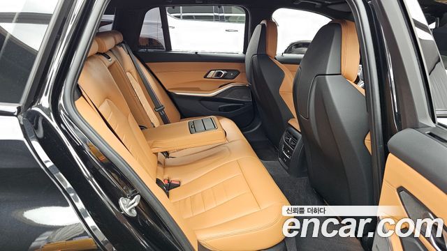 BMW 3-Series 2022 — photo 12