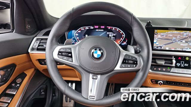 BMW 3-Series 2022 — photo 13