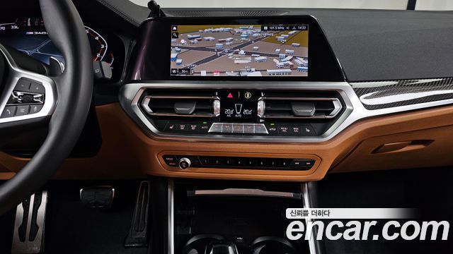 BMW 3-Series 2022 — photo 14