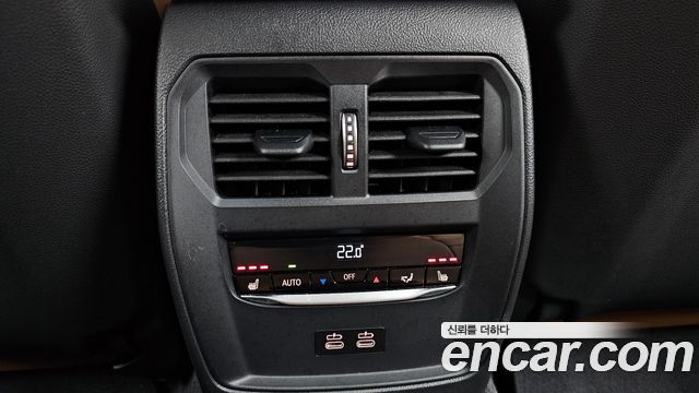 BMW 3-Series 2022 — photo 18