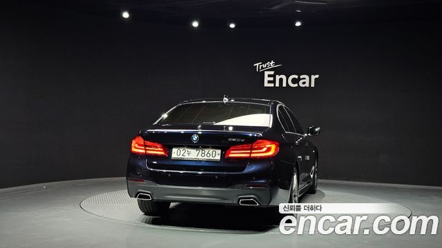 BMW 5-Series 2018 — photo 4