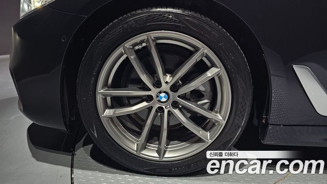 BMW 5-Series 2018 — photo 5