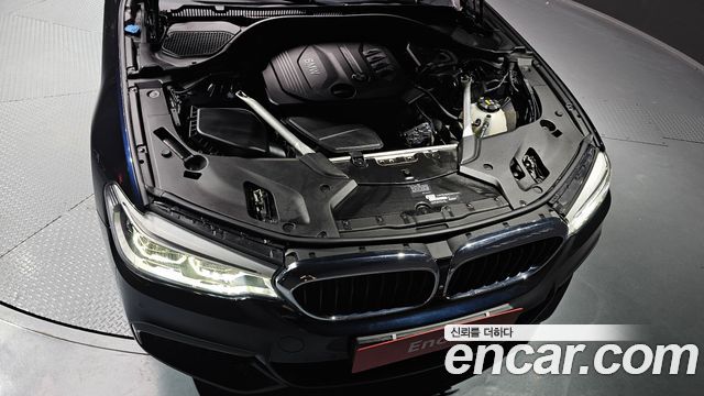 BMW 5-Series 2018 — photo 6