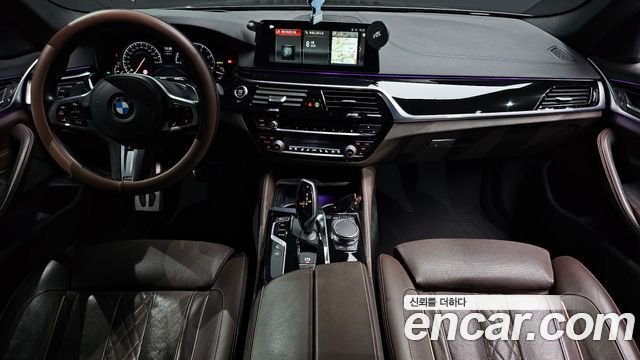 BMW 5-Series 2018 — photo 7