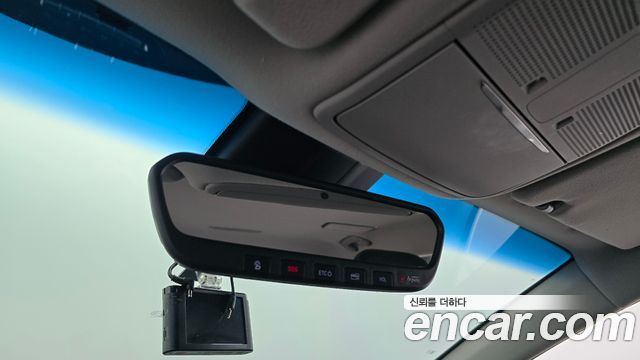 Genesis EQ900 2016 — photo 15