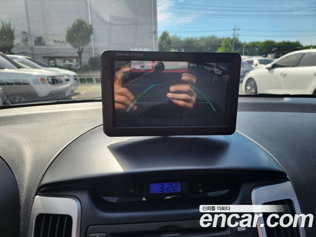 Hyundai AVANTE 2012 — photo 10