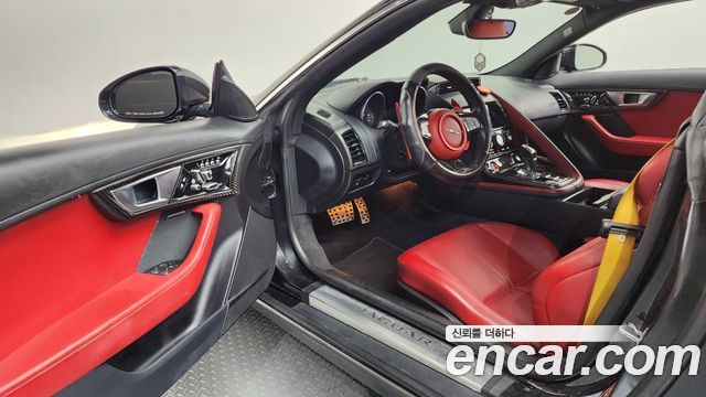 Jaguar F-TYPE 2015 — photo 10