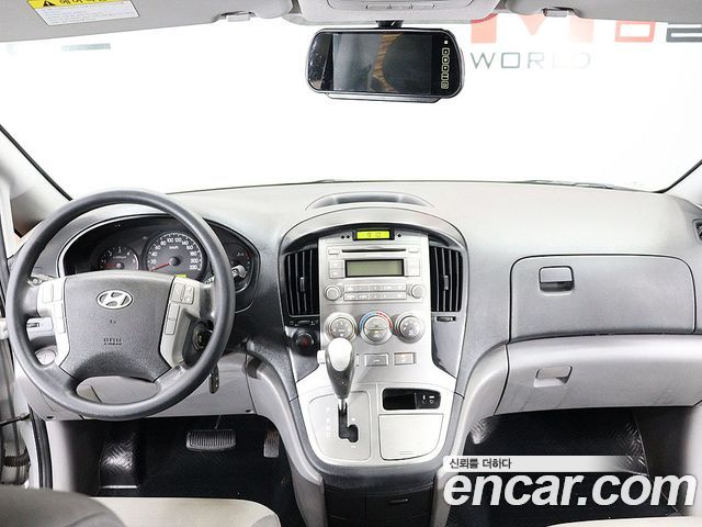 Hyundai Starex 2010 — photo 13