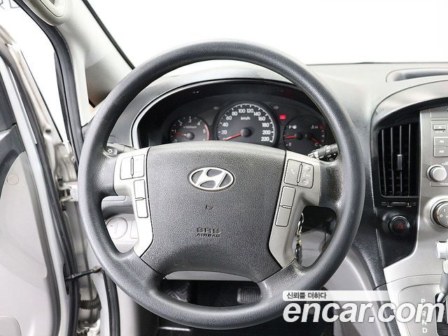 Hyundai Starex 2010 — photo 14
