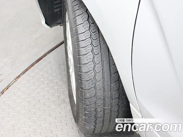 Hyundai Starex 2010 — photo 18
