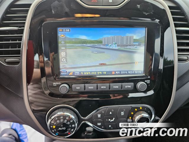 Renault Korea QM3 2015 — photo 14