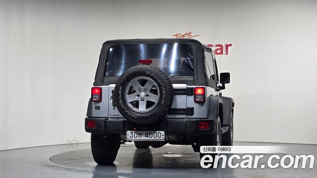 Jeep Wrangler 2011 — photo 4