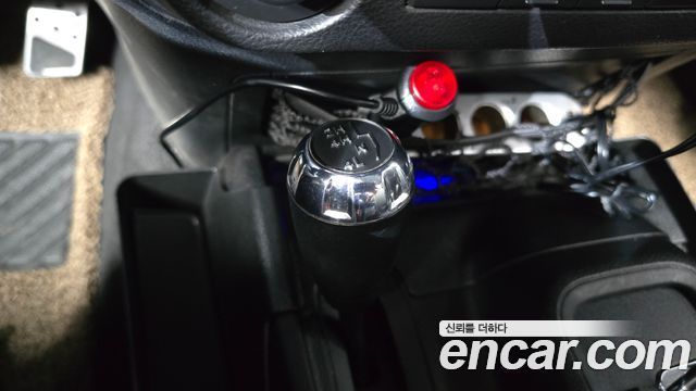 Jeep Wrangler 2011 — photo 26