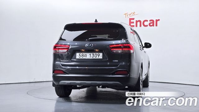 Kia Sorento 2017 — photo 4