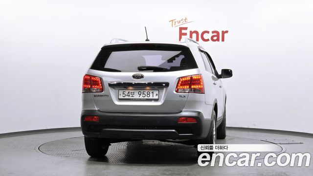Kia Sorento 2012 — photo 4