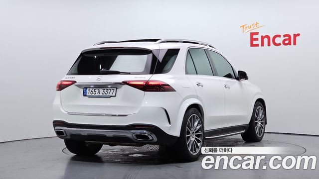 Mercedes-Benz GLE-Class 2024 — photo 2