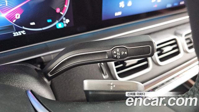 Mercedes-Benz GLE-Class 2024 — photo 9