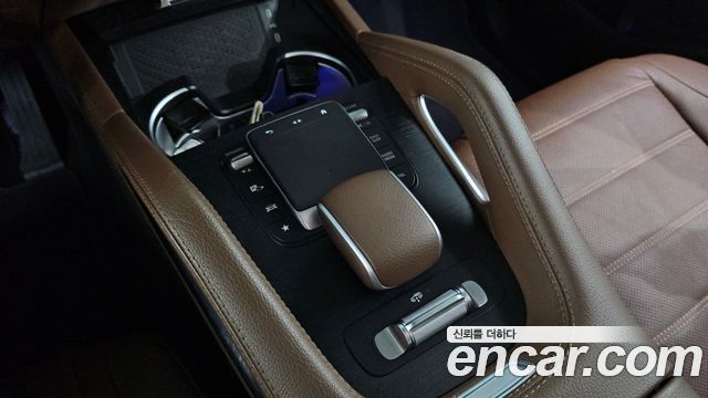 Mercedes-Benz GLE-Class 2024 — photo 16