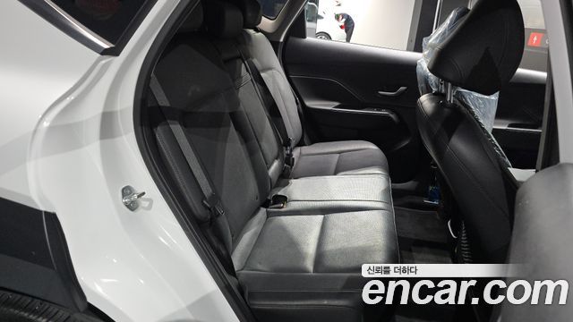 Hyundai Kona 2023 — photo 11