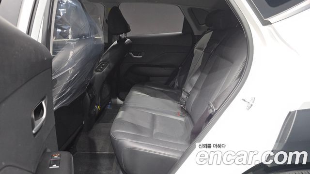 Hyundai Kona 2023 — photo 12
