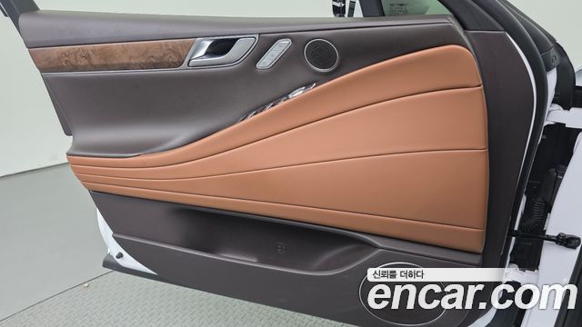 Genesis G80 2022 — photo 14