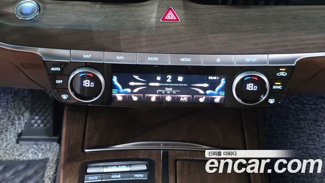 Genesis G80 2022 — photo 27