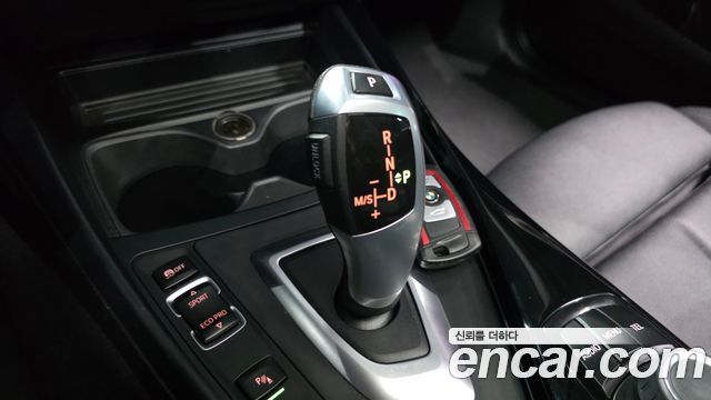 BMW 1-Series 2017 — photo 12