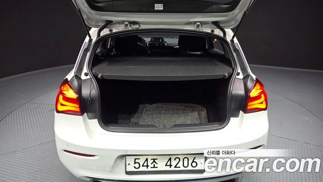 BMW 1-Series 2017 — photo 26
