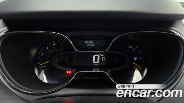 Renault Korea QM3 2015 — photo 11