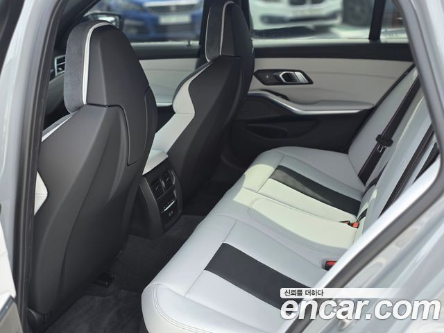 BMW M3 2026 — photo 10