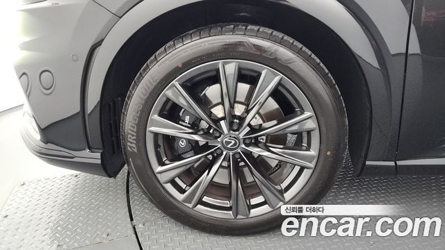 Lexus RX 2024 — photo 5