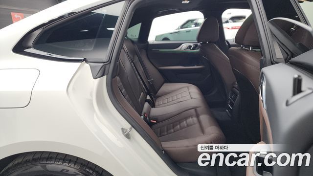 BMW 4-Series 2025 — photo 17