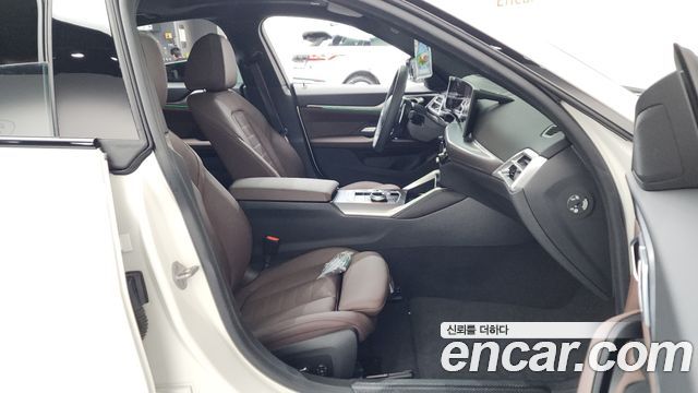BMW 4-Series 2025 — photo 16