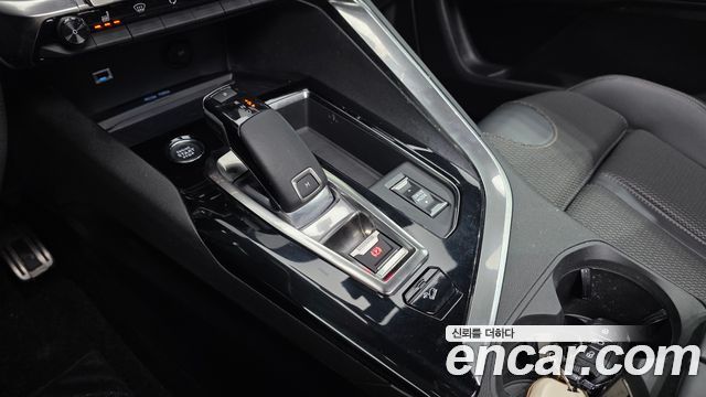 Peugeot 5008 2022 — photo 9