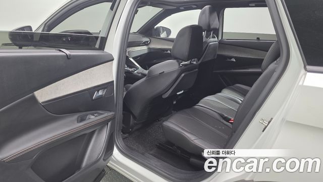 Peugeot 5008 2022 — photo 11