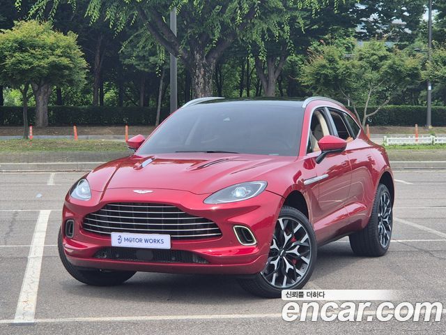 Aston Martin DBX 2022 — photo 3