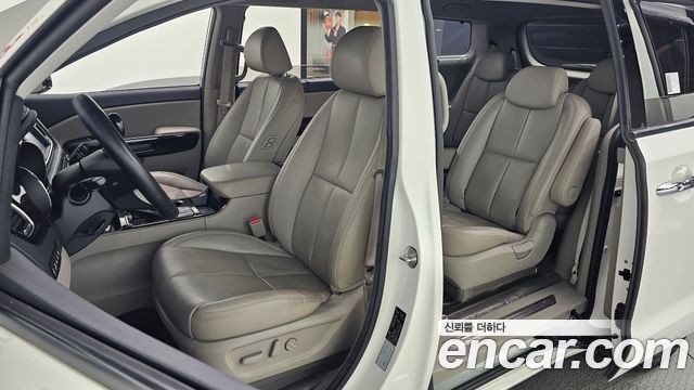 Kia Canival 2019 — photo 13