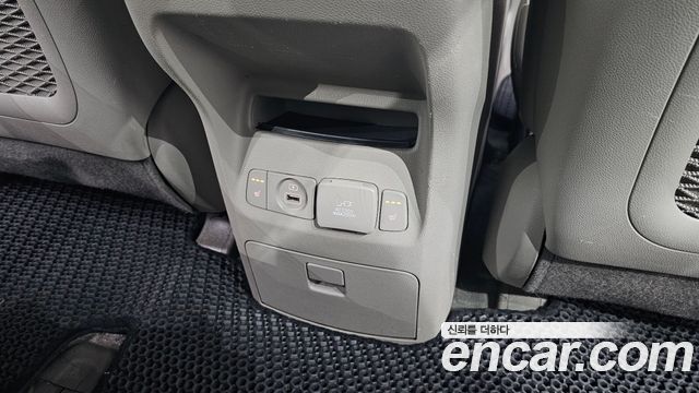 Kia Canival 2019 — photo 21