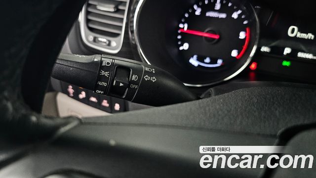 Kia Canival 2019 — photo 24