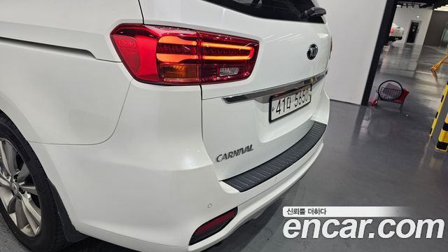 Kia Canival 2019 — photo 9