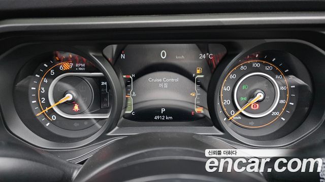 Jeep Wrangler 2024 — photo 11