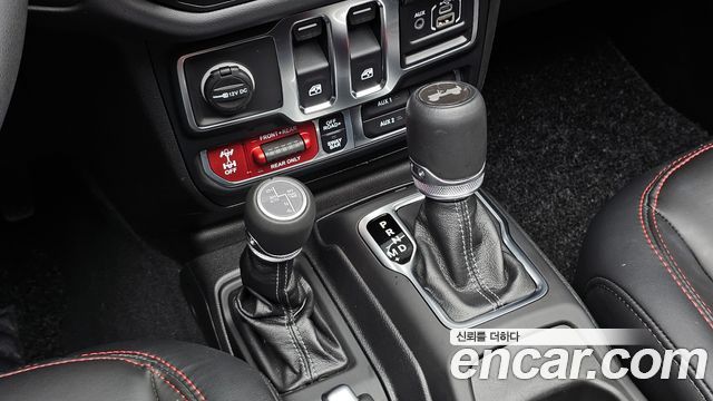 Jeep Wrangler 2024 — photo 12